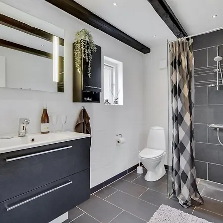 Edith - 1km From The Sea By Interhome *