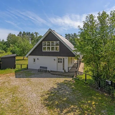 Edith - 1km From The Sea By Interhome Hals